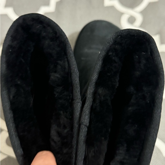 Ugg, Black Boots - Picture 4 of 6